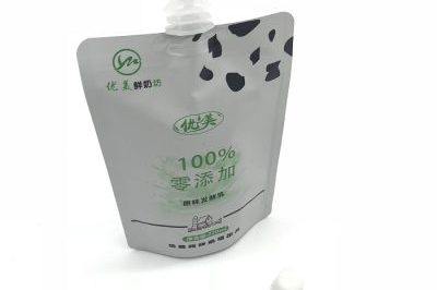 Laminating plastic stand up milk bag (3)